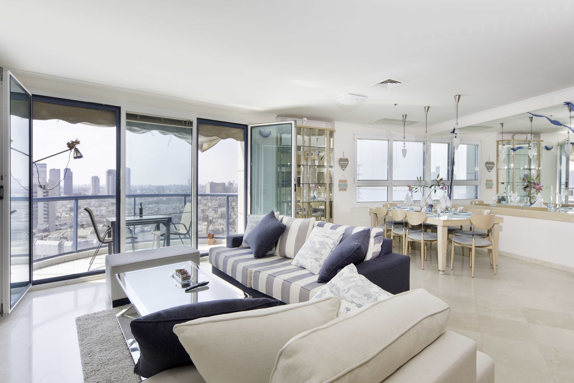 Excellent Beachfront Apt W/ Pool Access By Sea N' Rent Тель-Авів Екстер'єр фото