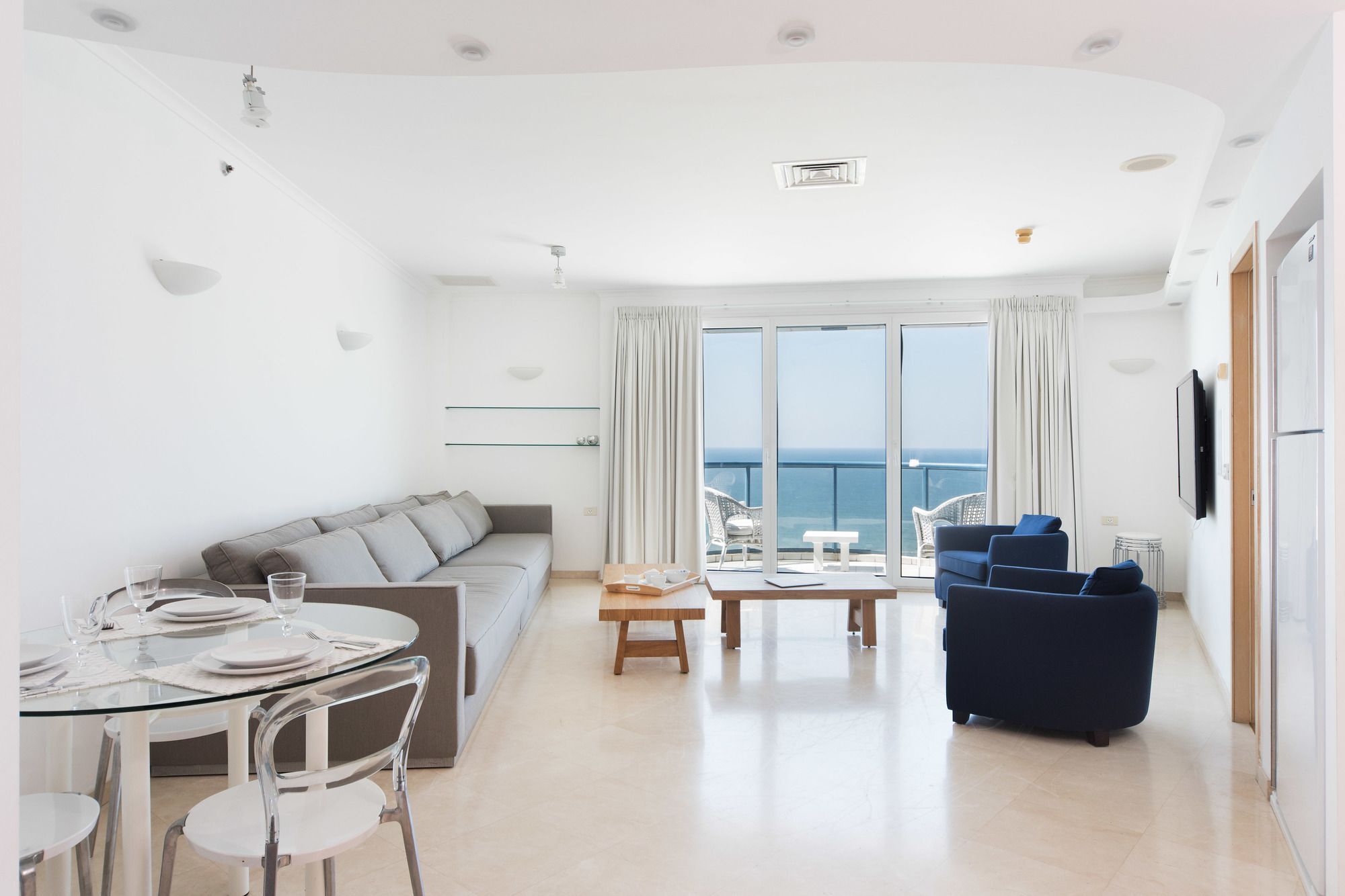 Excellent Beachfront Apt W/ Pool Access By Sea N' Rent Тель-Авів Екстер'єр фото